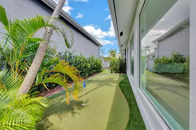 13878 Palm Grove Place, Palm Beach Gardens, FL 33418 - Photo 39