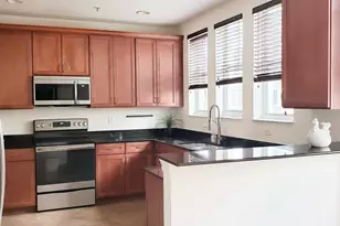 447 Corte Madera Ln, West Palm Beach, FL 33401 - Photo 7