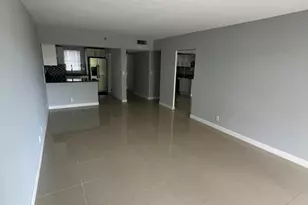 9235 SW 8th St, Boca Raton, FL 33428 - Photo 5