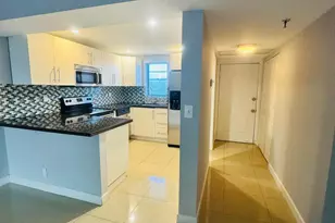 9235 SW 8th St, Boca Raton, FL 33428 - Photo 3