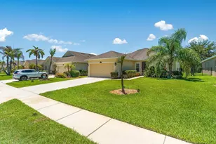 8110 Westfield Cir, Vero Beach, FL 32966 - Photo 3