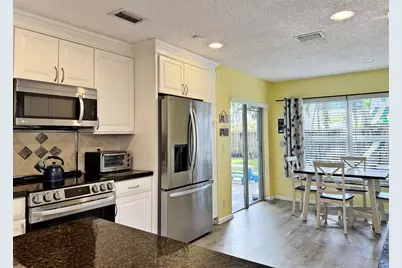 1020 NW 107th Avenue, Plantation, FL 33322 - Photo 9