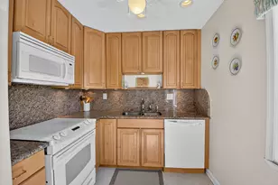 323 Capri G, Delray Beach, FL 33484 - Photo 7