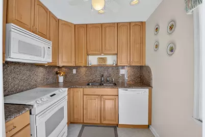 323 Capri G #323, Delray Beach, FL 33484 - Photo 7
