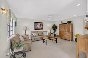 323 Capri G, Delray Beach, FL 33484 - Photo 3
