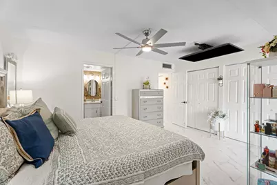 200 Village Green Circle E #206, Palm Springs, FL 33461 - Photo 13
