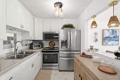 200 Village Green Circle E #206, Palm Springs, FL 33461 - Photo 3