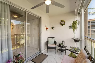 200 Village Green Circle E #206, Palm Springs, FL 33461 - Photo 17