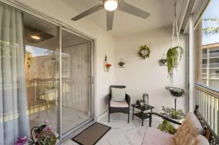 200 Village Green Cir E, Palm Springs, FL 33461 - Photo 17