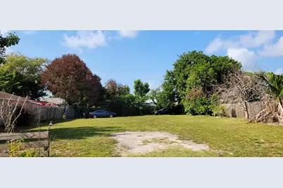702 SW Colleen Avenue, Port Saint Lucie, FL 34983 - Photo 9