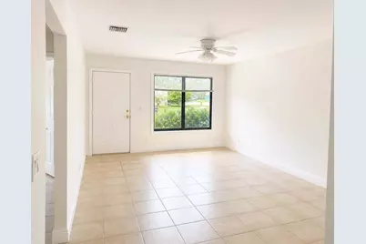 9202 E Highland Pines Boulevard, Palm Beach Gardens, FL 33418 - Photo 3