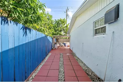 1427 NE 30th Street, Pompano Beach, FL 33064 - Photo 19