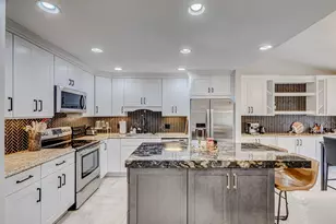 13 Lexington Ln E, Palm Beach Gardens, FL 33418 - Photo 25