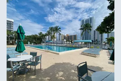 1000 Parkview Drive #316, Hallandale Beach, FL 33009 - Photo 3