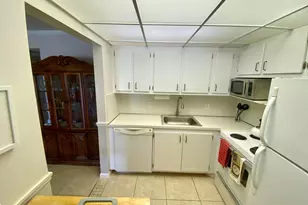335 Farnham P, Deerfield Beach, FL 33442 - Photo 9