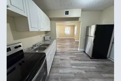 2881 NW 11th Place, Fort Lauderdale, FL 33311 - Photo 9