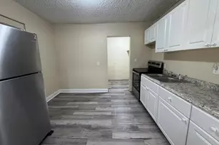 2881 NW 11th Pl, Fort Lauderdale, FL 33311 - Photo 7