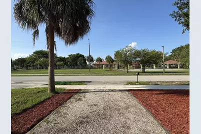 2881 NW 11th Place, Fort Lauderdale, FL 33311 - Photo 21
