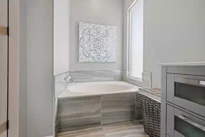8488 Beaconhill Road, Palm Beach Gardens, FL 33410 - Photo 21