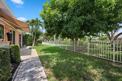8488 Beaconhill Road, Palm Beach Gardens, FL 33410 - Photo 35