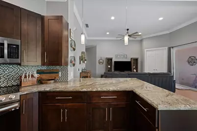 8488 Beaconhill Road, Palm Beach Gardens, FL 33410 - Photo 13