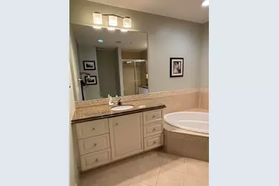 29 Harbour Isle W #102, Fort Pierce, FL 34949 - Photo 23