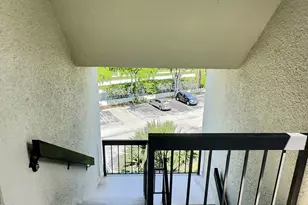 3050 Presidential Way, West Palm Beach, FL 33401 - Photo 25