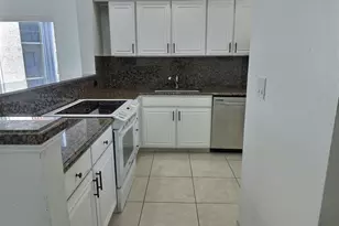 3050 Presidential Way, West Palm Beach, FL 33401 - Photo 11