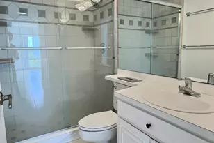 3050 Presidential Way, West Palm Beach, FL 33401 - Photo 15