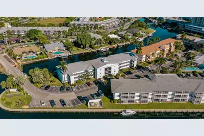450 Paradise Isle Boulevard, Hallandale Beach, FL 33009 - Photo 17