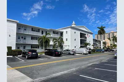 450 Paradise Isle Boulevard, Hallandale Beach, FL 33009 - Photo 7
