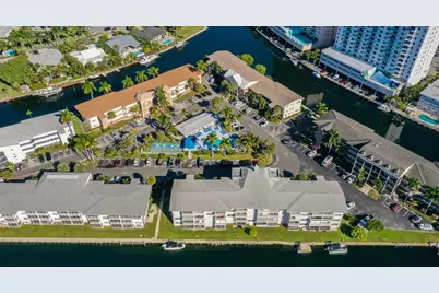 450 Paradise Isle Boulevard, Hallandale Beach, FL 33009 - Photo 19