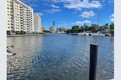 450 Paradise Isle Boulevard, Hallandale Beach, FL 33009 - Photo 13