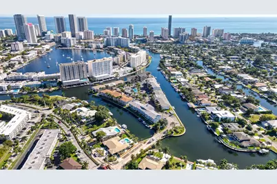 450 Paradise Isle Boulevard, Hallandale Beach, FL 33009 - Photo 29
