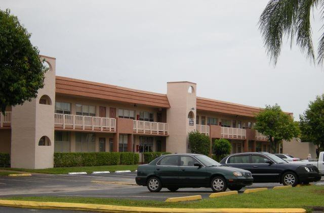 9101 Sunrise Lakes Blvd #206 - 9101 Sunrise Lakes Blvd #206, Sunrise, FL 33322 Luxury Property | Jose Angel Pina