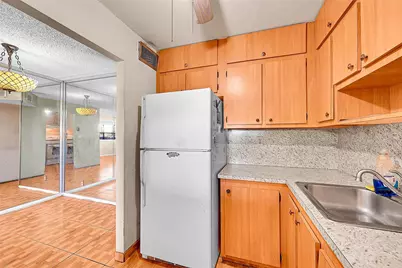9101 Sunrise Lakes Boulevard #206, Sunrise, FL 33322 - Photo 11
