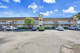 9101 Sunrise Lakes Blvd, Sunrise, FL 33322 - Photo 3