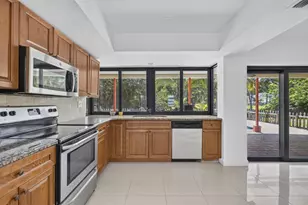 5411 SW 94th Ave, Cooper City, FL 33328 - Photo 11