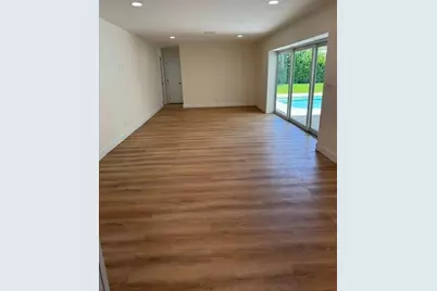 10736 Locust Street, Palm Beach Gardens, FL 33418 - Photo 13