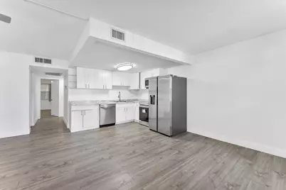 1052 Hythe C, Boca Raton, FL 33434 - Photo 1