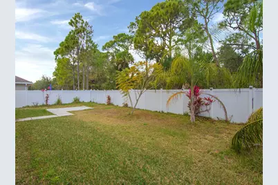 8308 Amalfi Circle, Fort Pierce, FL 34951 - Photo 35