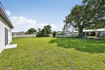 5200 Hickory Drive, Fort Pierce, FL 34982 - Photo 25