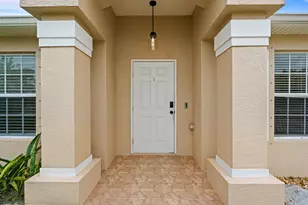 516 SE Crosspoint Dr, Port Saint Lucie, FL 34983 - Photo 3