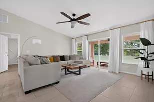 516 SE Crosspoint Dr, Port Saint Lucie, FL 34983 - Photo 11