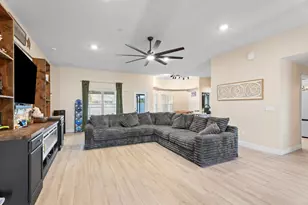 5846 NW Dooley Circle, Port Saint Lucie, FL 34986 - Photo 9