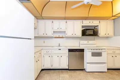 2731 NE 14th St Causeway #121, Pompano Beach, FL 33062 - Photo 5