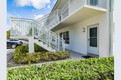 2800 Indian River Boulevard, Vero Beach, FL 32960 - Photo 1