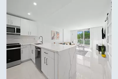 2200 NE 33rd Avenue #2d, Fort Lauderdale, FL 33305 - Photo 3