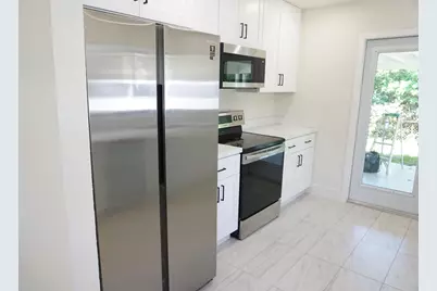 310 SW 1st Avenue, Boynton Beach, FL 33435 - Photo 9