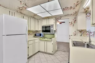 5715 NW 86th Ave, Tamarac, FL 33321 - Photo 15